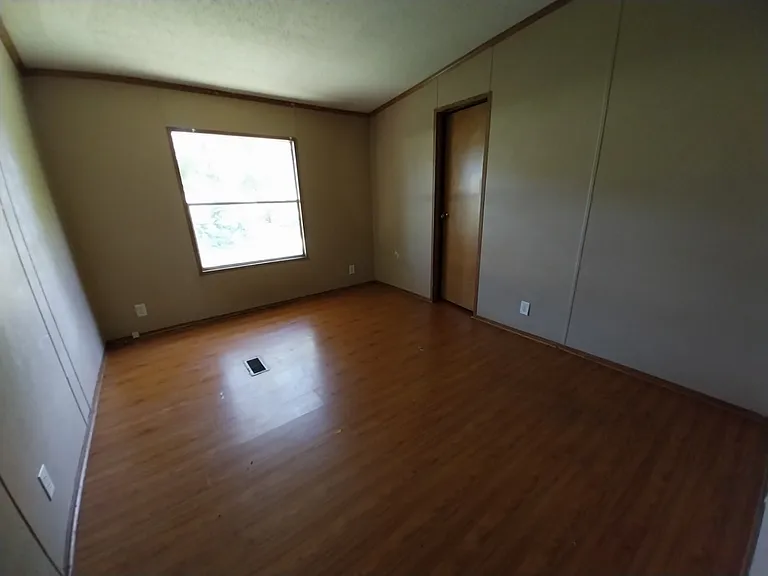 Sunset Ridge MHC — Photo 102
