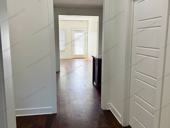 5th image of 8809 Wildwood Way