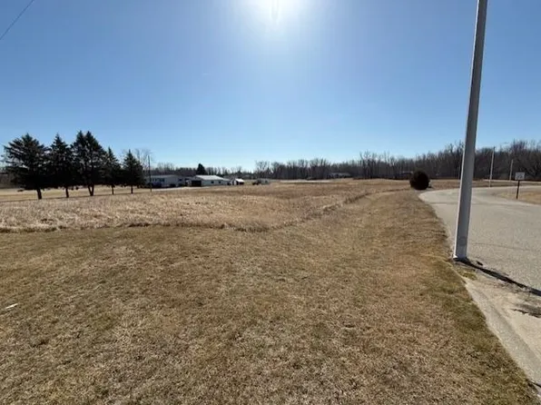 Dawn Dr, Saint Louis, MI 48880