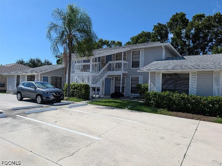 1509 SW 48th Ter #104 — Photo 2