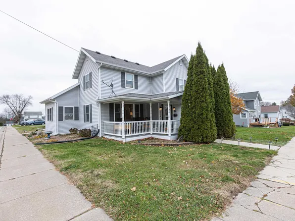 323 S Madison St, Cuba City, WI 53807