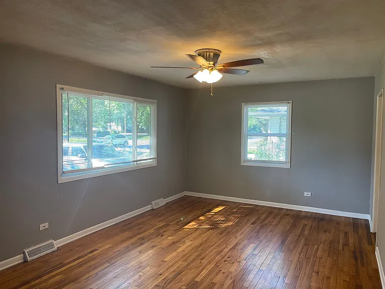1202 N Lincoln Ave — Photo 3