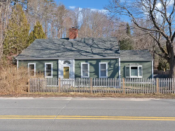 25 Summer Street, Topsham, ME 04086