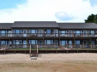 5226 Washington Ave, Oscoda, MI 48750