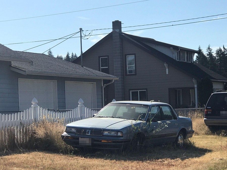 2nd image of 202 Montana Ave S