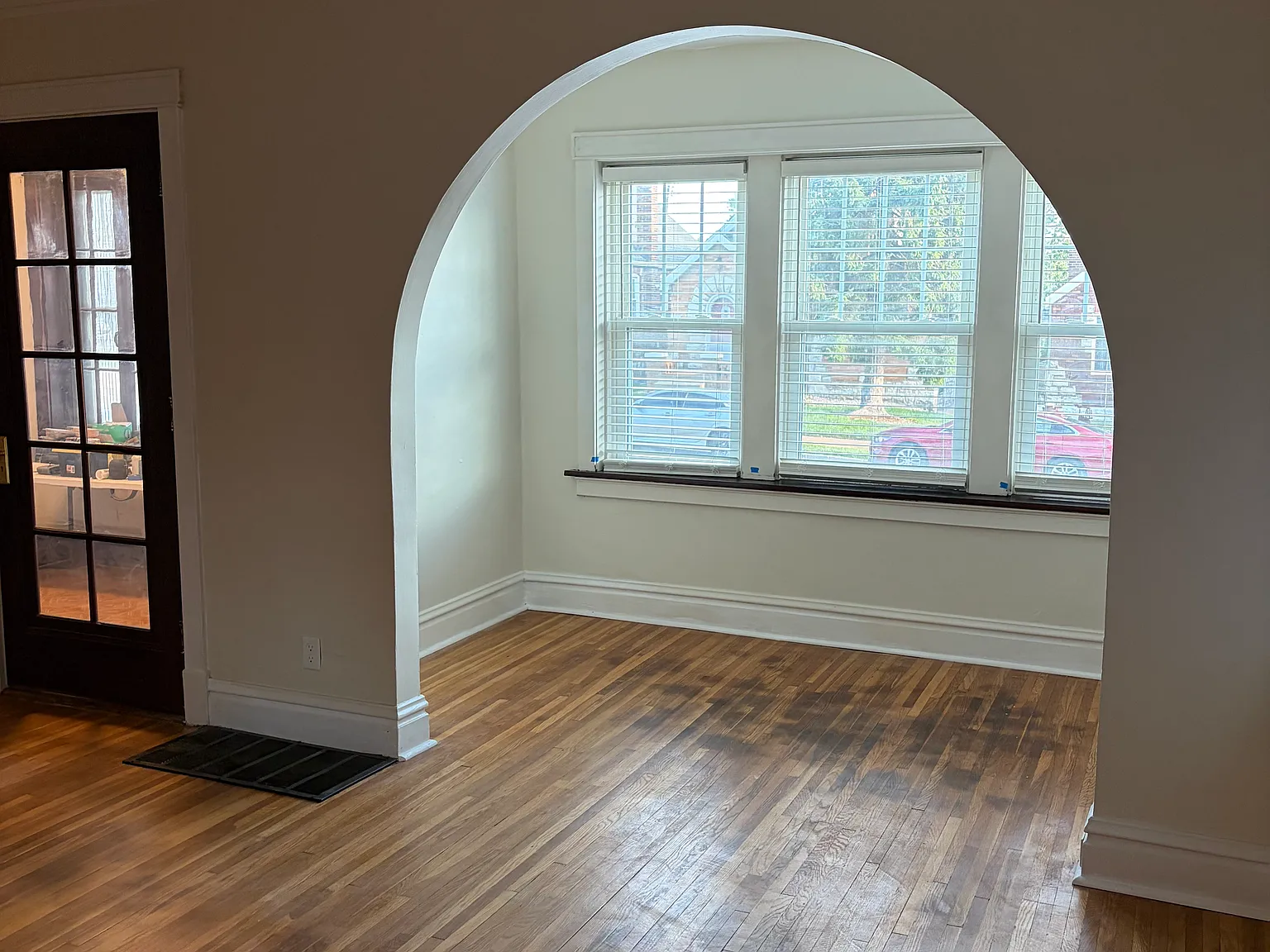 2 bed, 1.5 bath, 1213 sqft, $1,600 — Photo 3