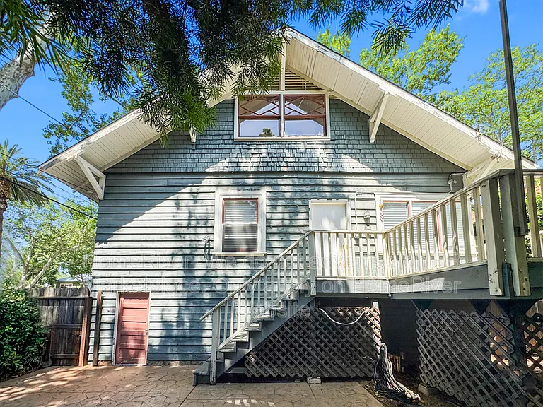 2800 F St — Photo 15