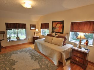 516 N Riverside Dr, Edgewater, FL 32132