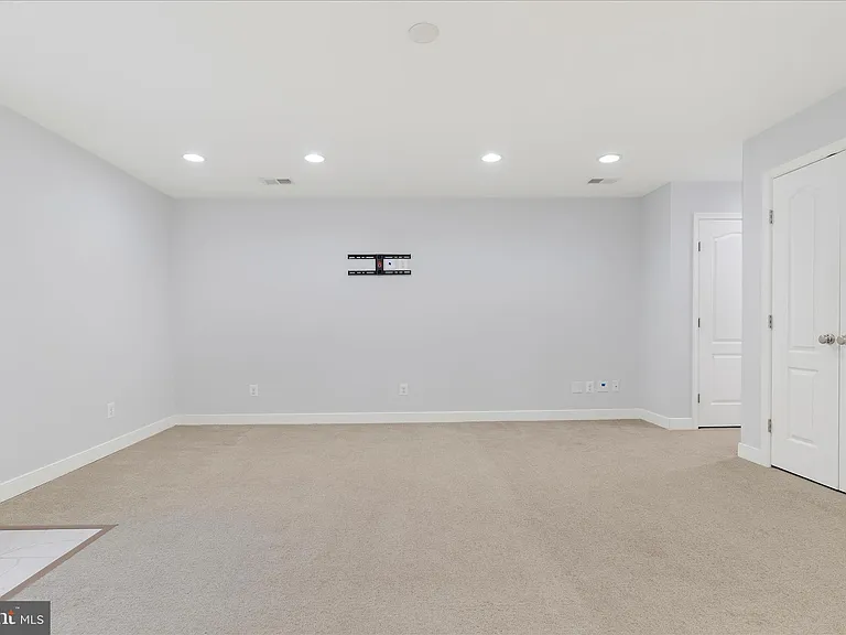 132 Pineview Ave #B — Photo 39