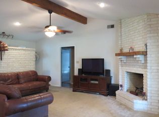 109 Cottonwood St, Uvalde, TX 78801