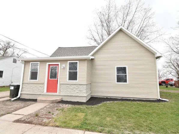 308 N Main St, Otterbein, IN 47970