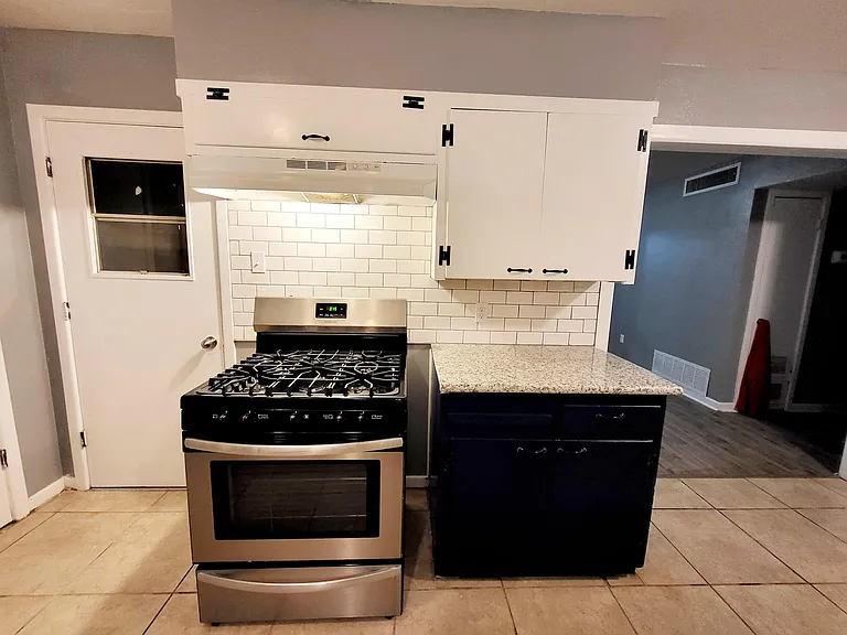 3505 Houston Ave — Photo 12
