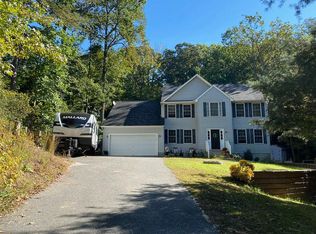 11176 Cove Lake Rd, Lusby, MD 20657