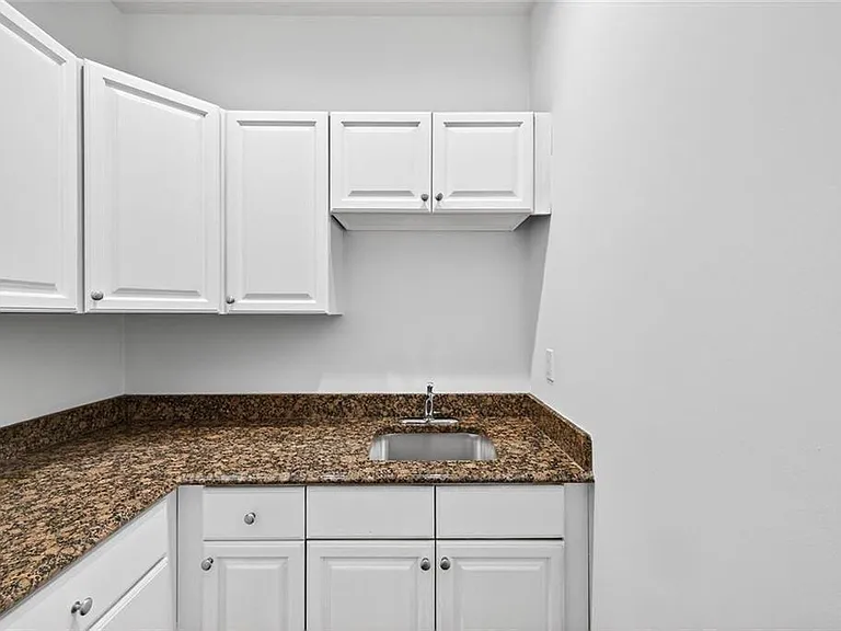 2063 Mason Mill Rd — Photo 34