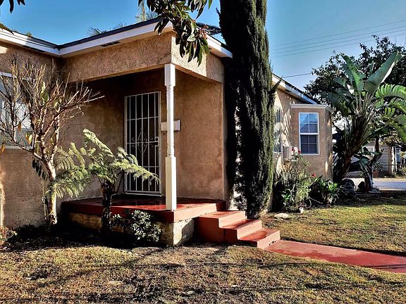 Main Entry and Front Yard