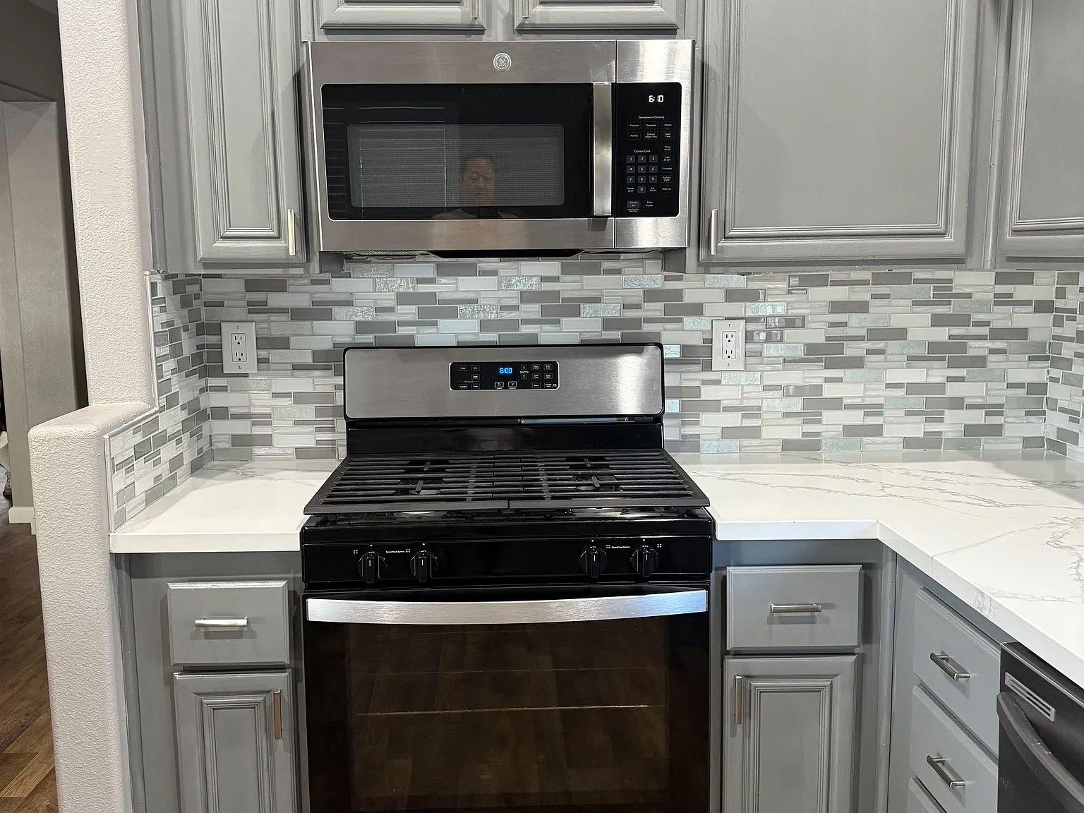 3 bed, 2207 sqft, $2,500 — Photo 2