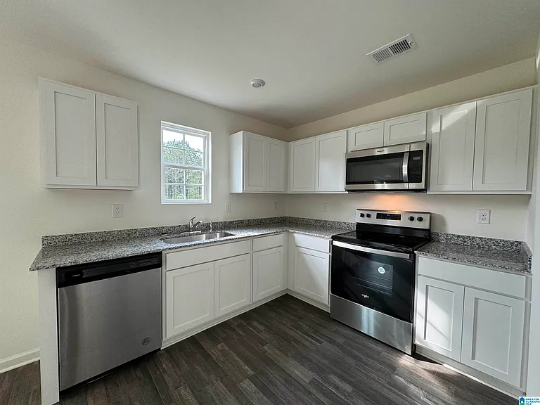 155 Orchid Ln — Photo 5