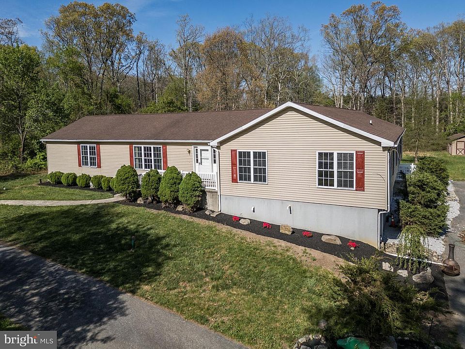 1st image of 4451 Bernard Rd