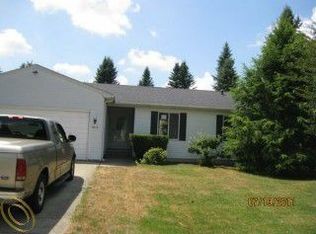 6418 Hollyhock Trl, Brighton, MI