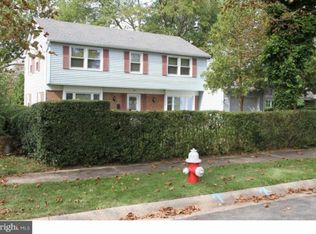 110 Hillcrest Ln, Willingboro, NJ 08046