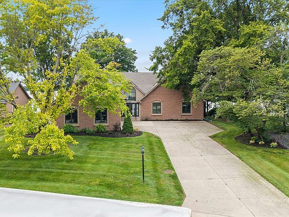 2nd image of 103 Edgewater Dr