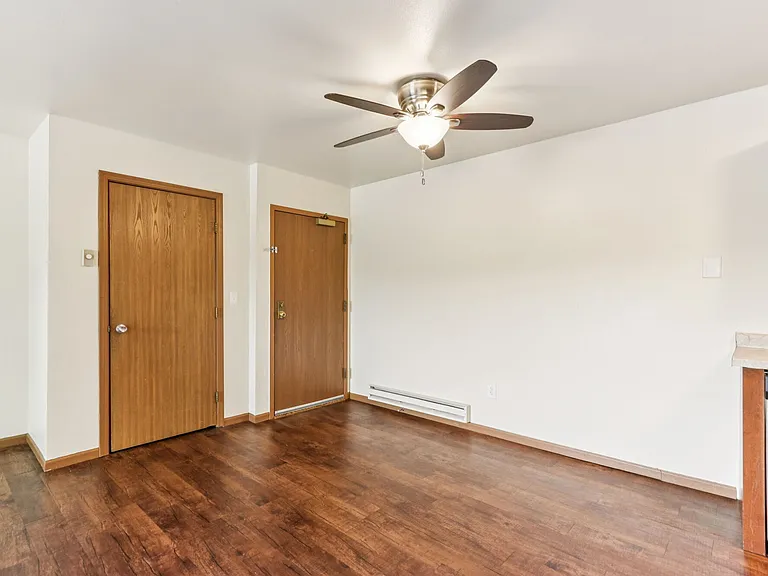 Woodfield Heights Apartments — Photo 70
