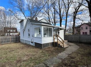 155R Dunham St, Norwich, CT 06360
