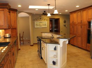 3503 Conestoga Dr, Hutchinson, KS 67502