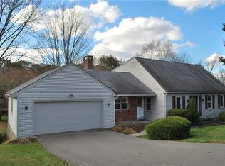 25 Plantation Dr, Cumberland, RI 02864