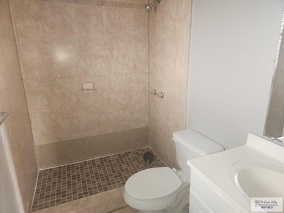 5th image of 135 Navarra St