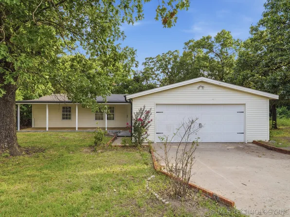 20601 E 440th Rd, Claremore, OK 74017