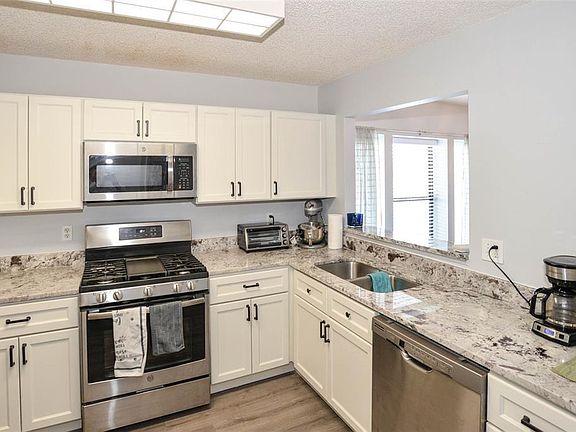 5th image of 1801 Garden Lake Dr #1801