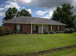 207 Maureen Dr, Youngsville, LA 70592