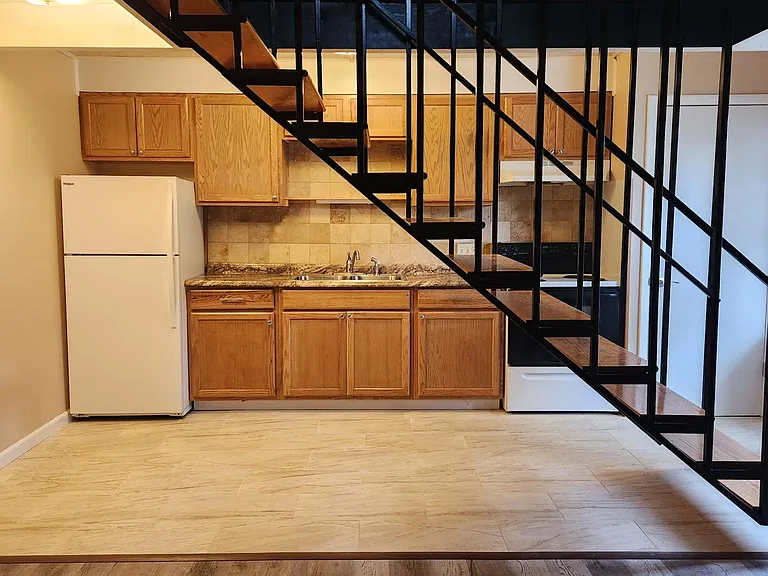 154 Hancock St #D — Photo 2