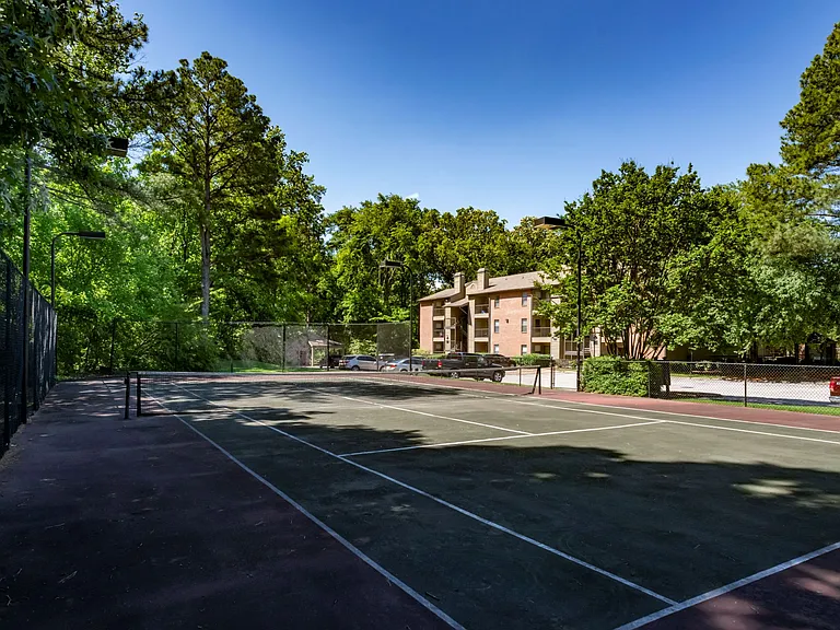 The Summit Apartments — Photo 15