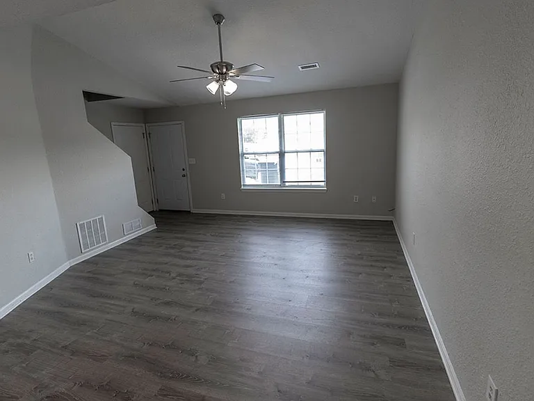 4305 Derby Ridge Dr — Photo 5