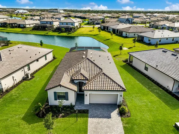 5121 Marina Basin Ct, Bradenton, FL 34211