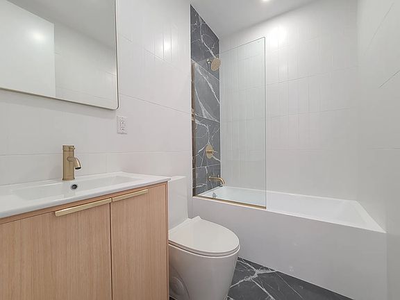 5th image of 291 Metropolitan Ave