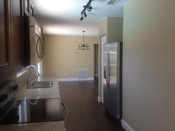 5th image of 1669 SE North Blackwell Drive