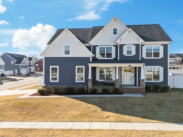 312 Maycox Ln #312, Chesapeake, VA 23322