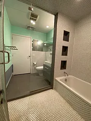 Rented by R New York