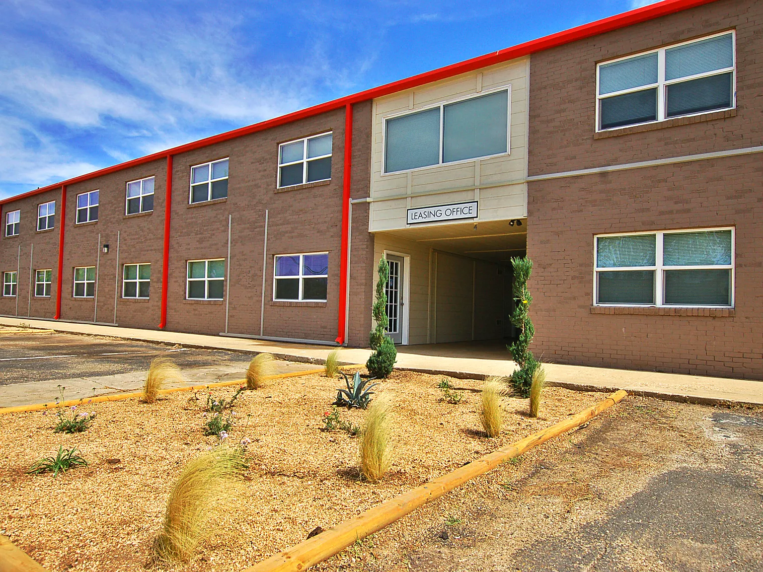 Welcome to Coronado Crossing Modern Comfort in Central Lubbock — Photo 3
