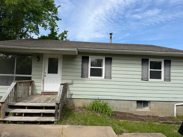 632 Groveland St, Creve Coeur, IL 61610