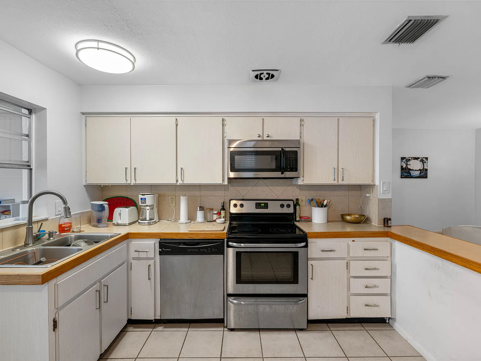2 bed, 988 sqft, $2,100 — Photo 4