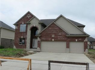 19445 Elkhound Dr, Macomb, MI 48044