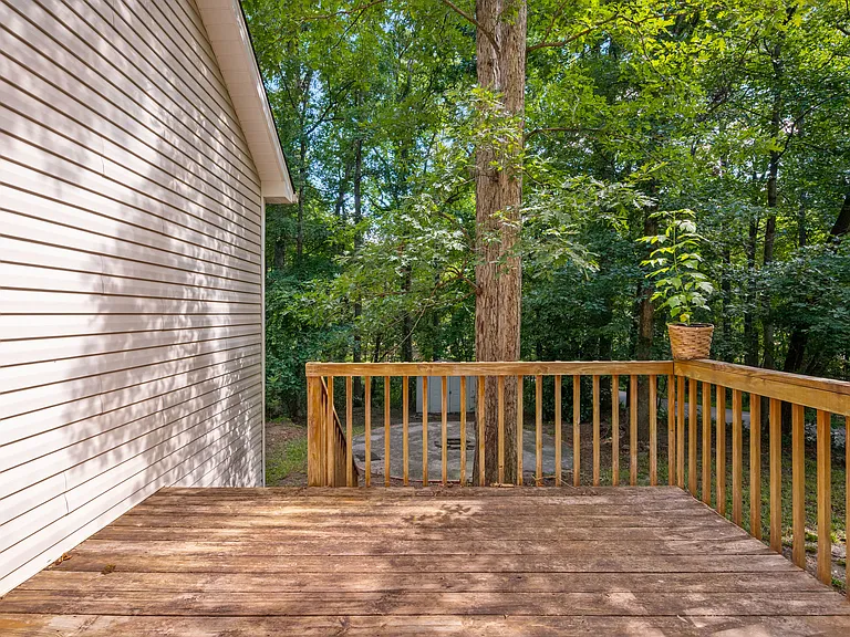 305 Dearing Dr — Photo 27