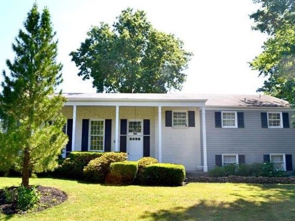 1st image of 3210 Lord Byron Dr