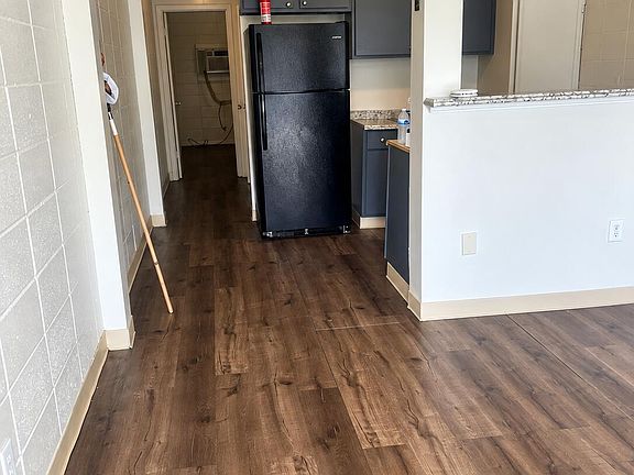 2nd image of 1632 Shirley Ave