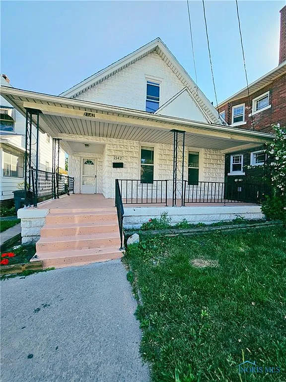 2142 Consaul St photo 1