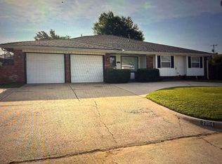 2204 Edgewood Dr, Moore, OK 73160